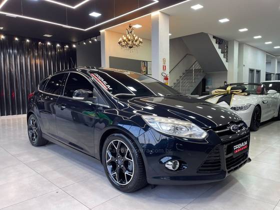 FORD FOCUS 2.0 TITANIUM PLUS 16V FLEX 4P POWERSHIFT FORD FOCUS 2.0 TITANIUM PLUS 16V FLEX 4P POWERSHIFT